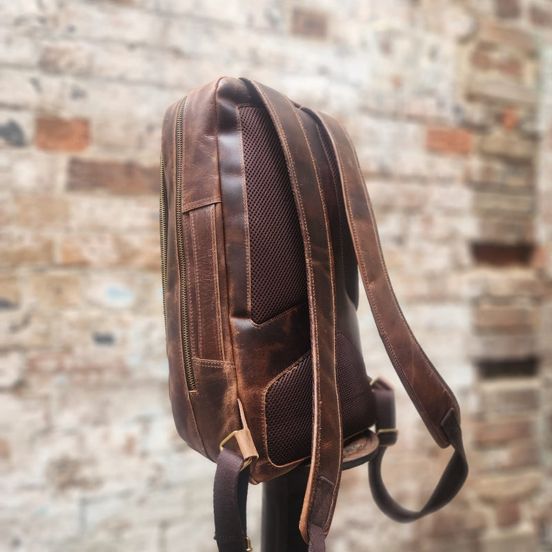 PHILLIP ISLAND 18-BUFFALO-ZIP-BACKPACK-BROWN