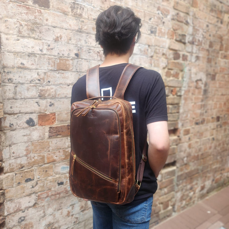 PHILLIP ISLAND 18-BUFFALO-ZIP-BACKPACK-BROWN