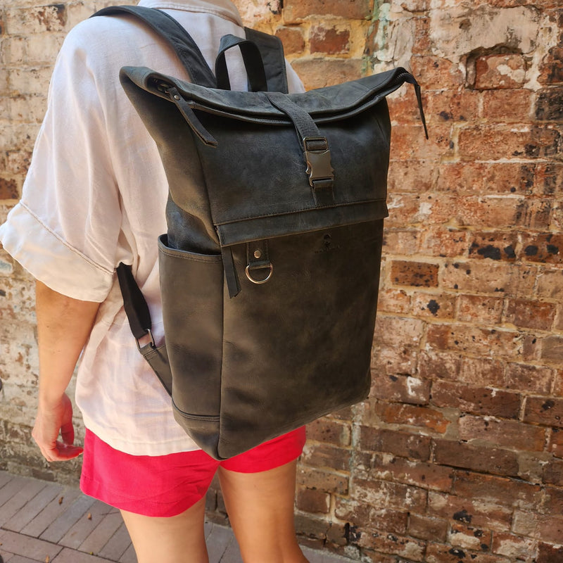 TAZZIE 18INCH-BUFFALO-ROLLTOP-BLACK-BACKPACK